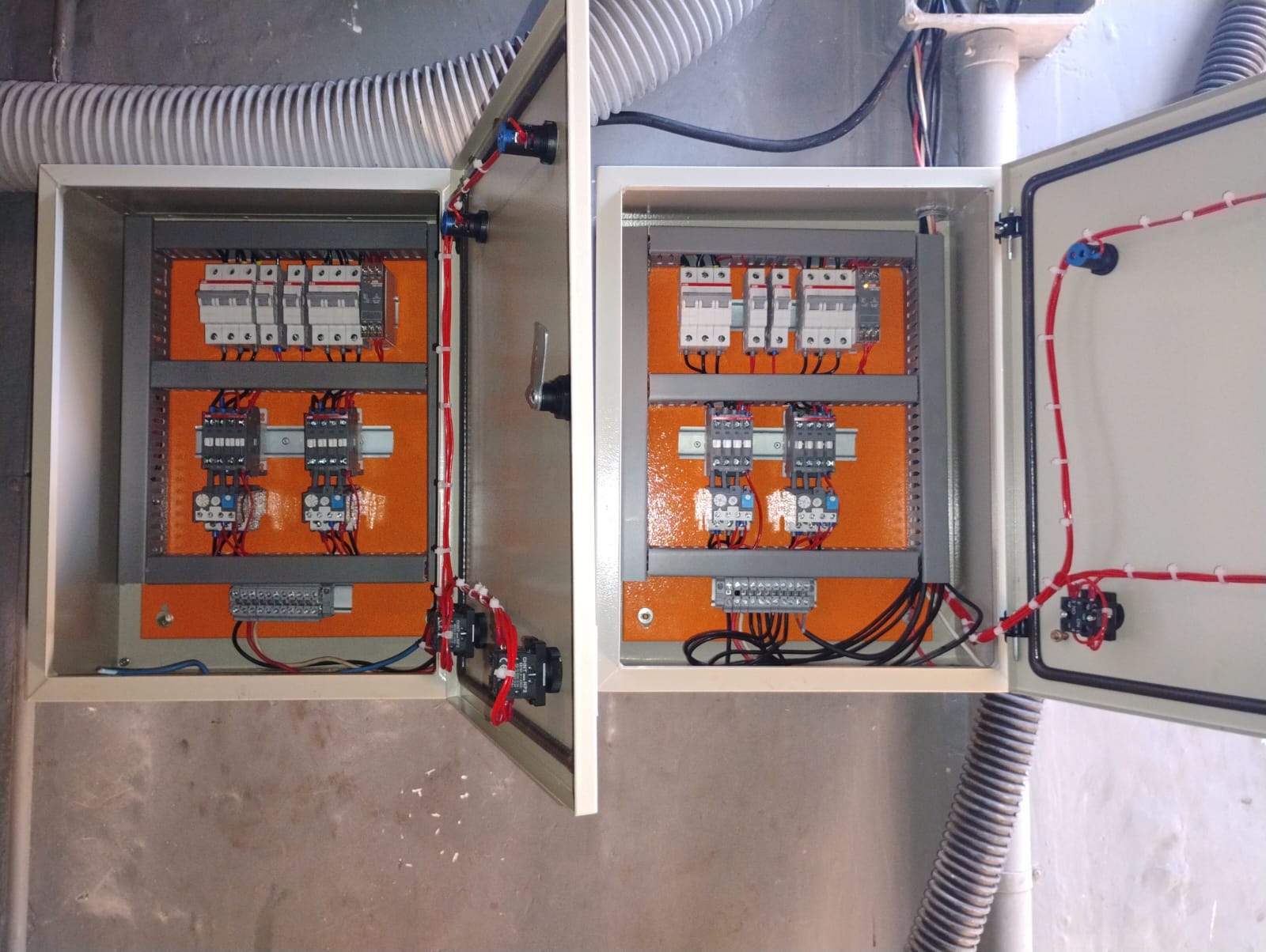 painel elétrico aberto